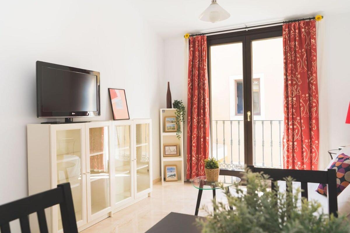 Centrico Apartamento En Calle Carreteria - マラガ エクステリア 写真